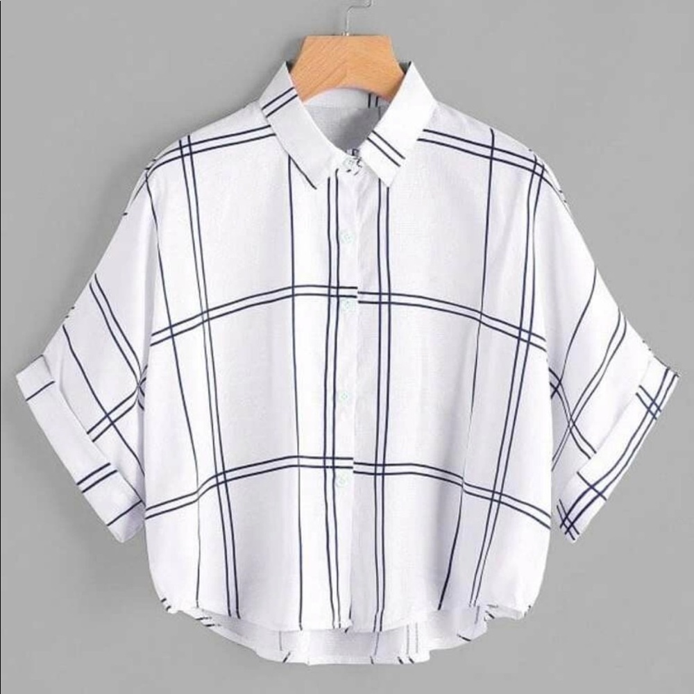 Cute button up plaid blouse